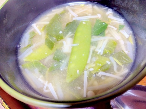 えのき小松菜もやし絹さや味噌汁